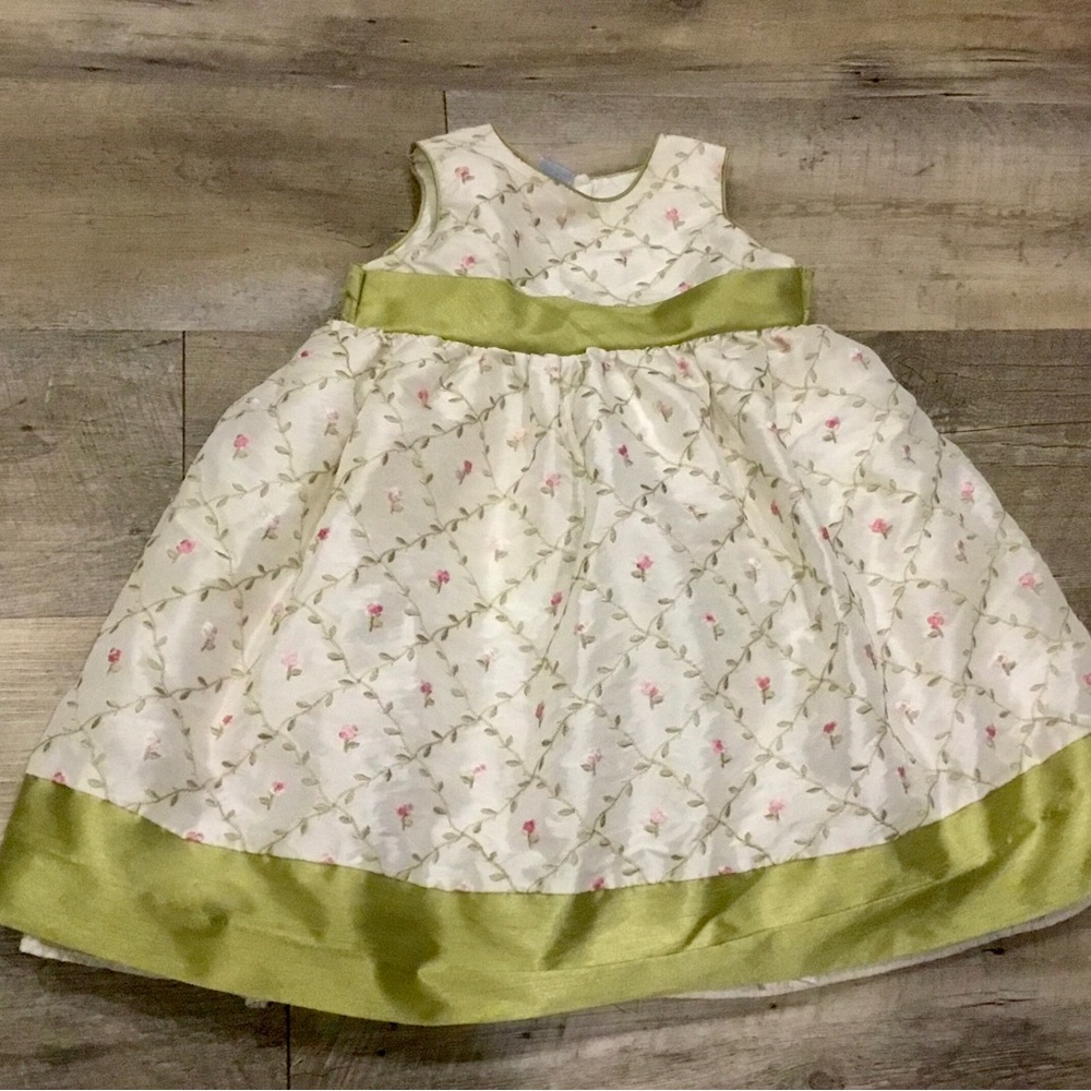 Marmellata Size 3T Dressy Dress embroidered flowers.
